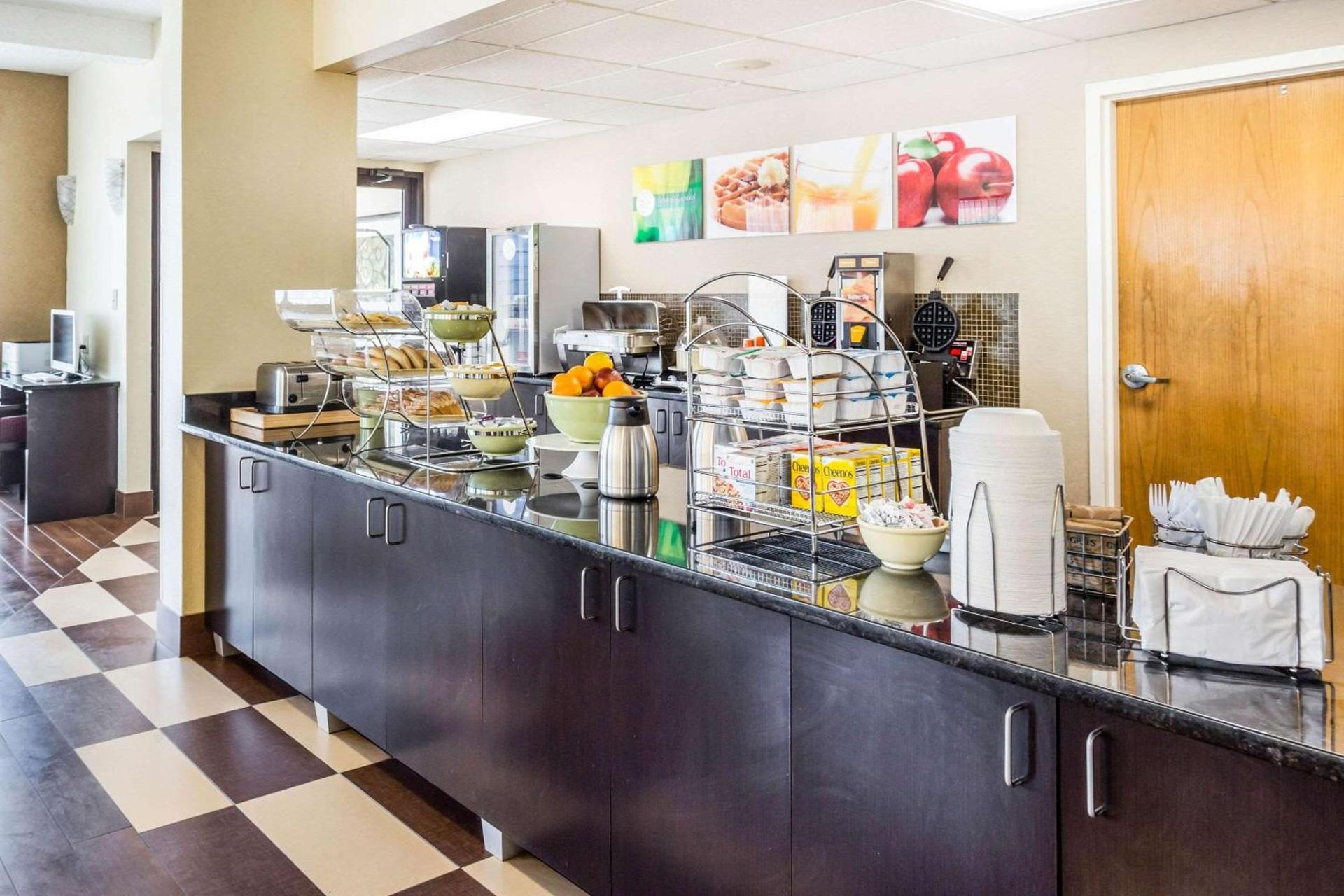 Quality Inn Walterboro I-95 photo 32