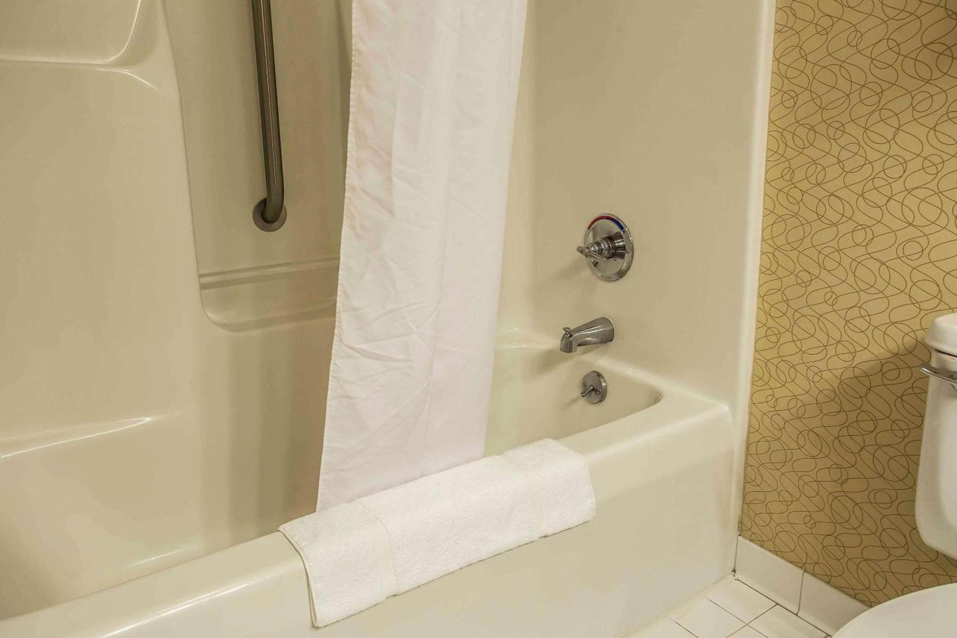 Quality Inn Union US Hwy 176 photo 9