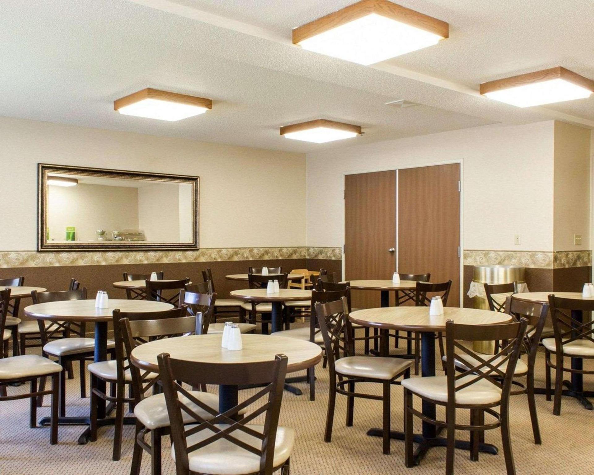 Quality Inn Brandon - Sioux Falls photo 27