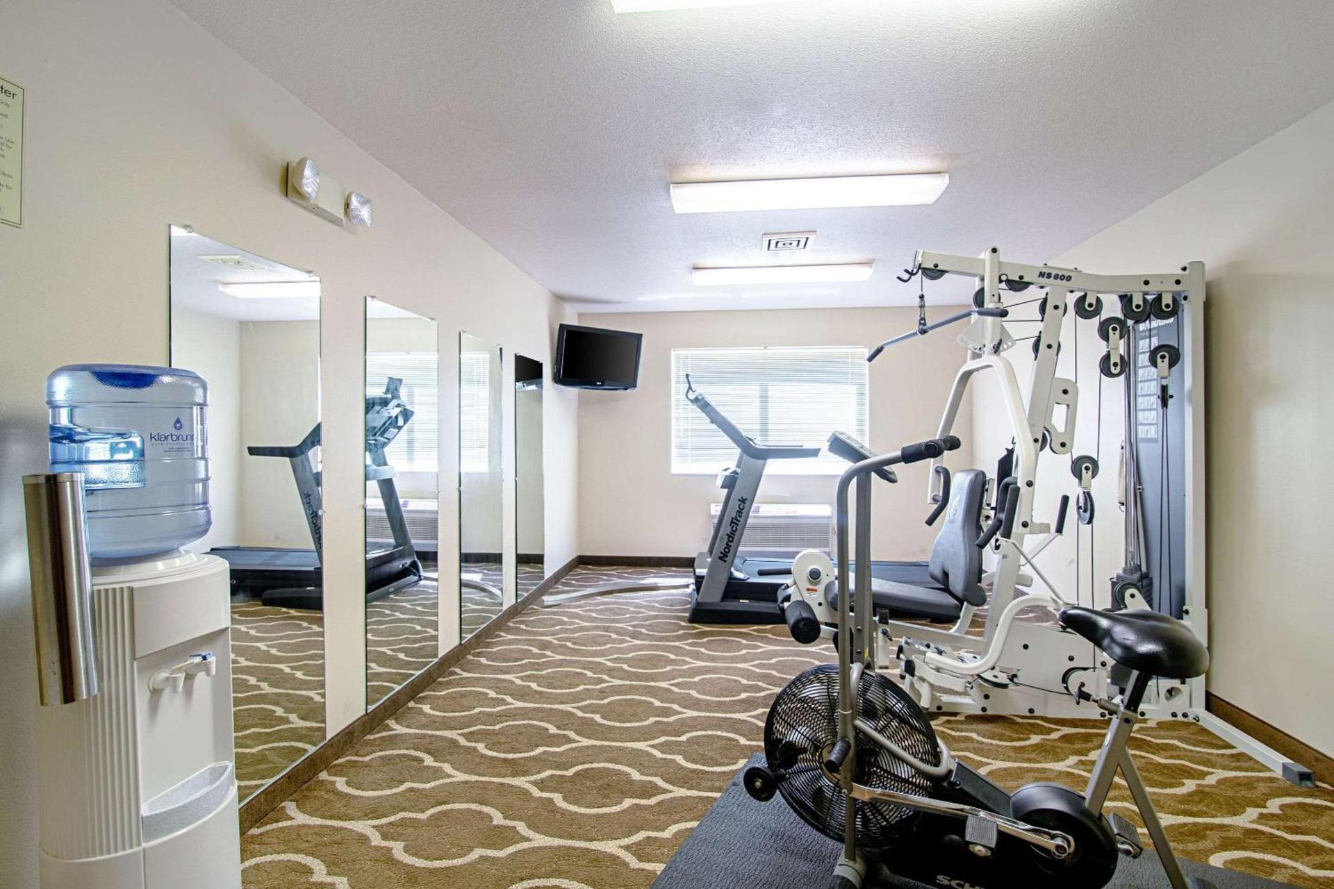 Quality Inn Huron photo 27