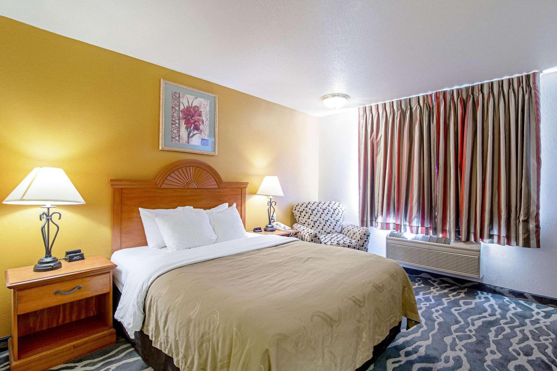 Quality Inn Huron photo 3