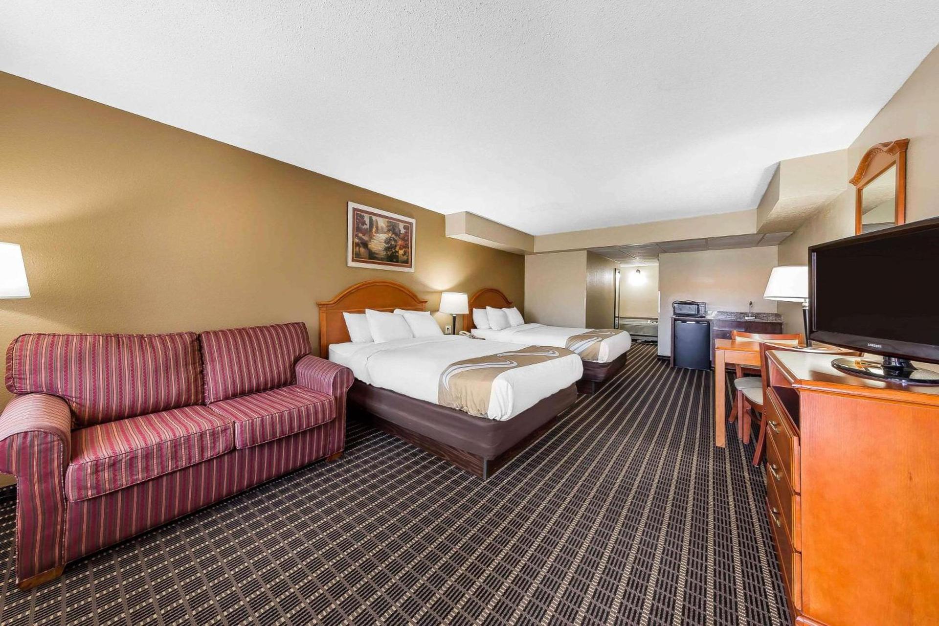 Quality Inn & Suites Sevierville - Pigeon Forge photo 4