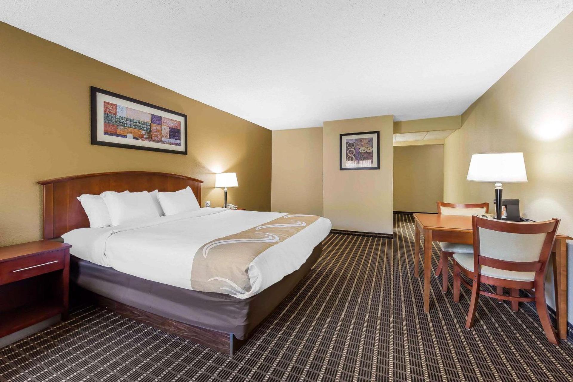 Quality Inn & Suites Sevierville - Pigeon Forge photo 8