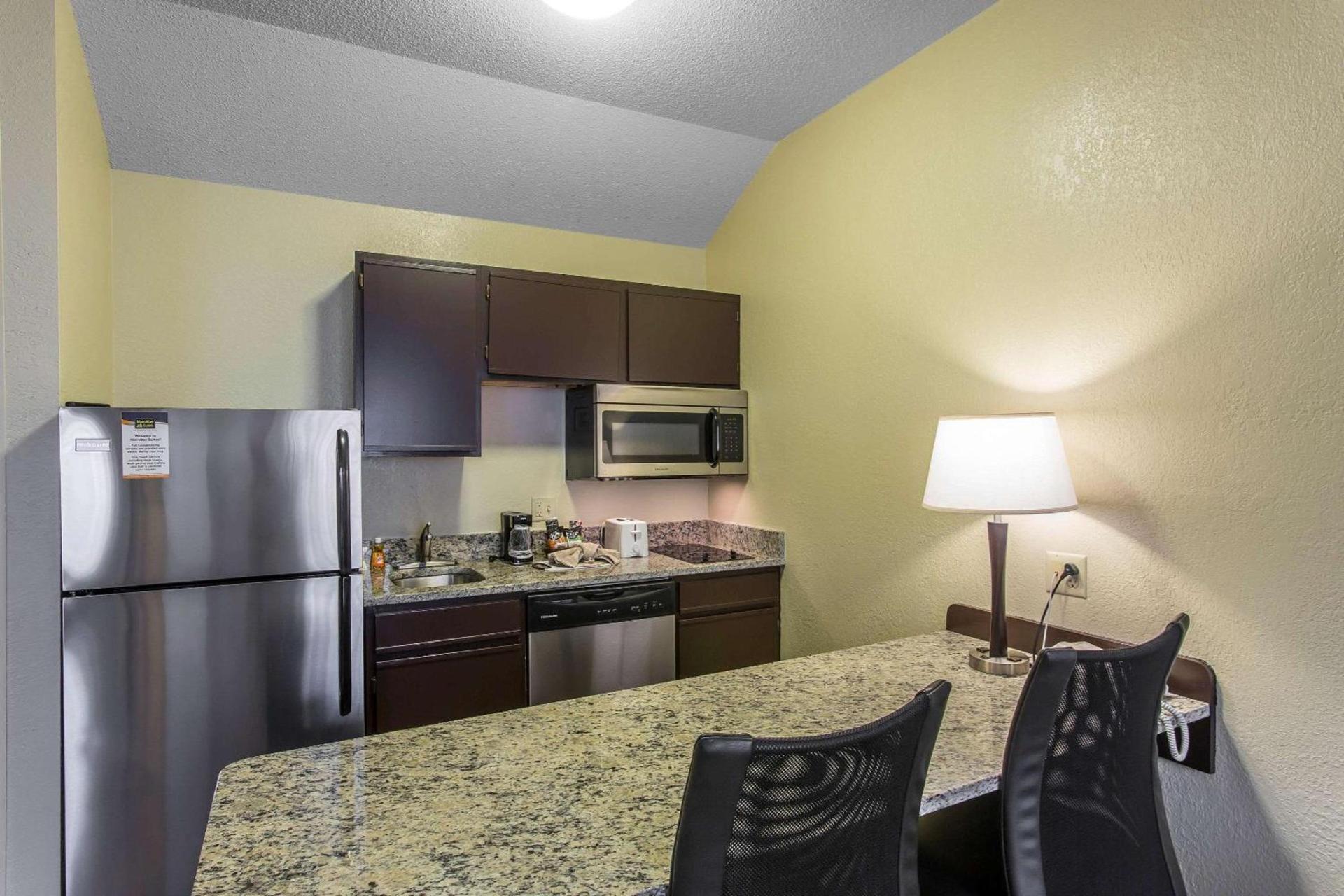 MainStay Suites Brentwood-Nashville photo 11