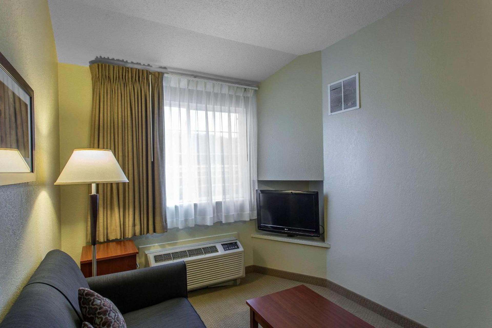 MainStay Suites Brentwood-Nashville photo 12