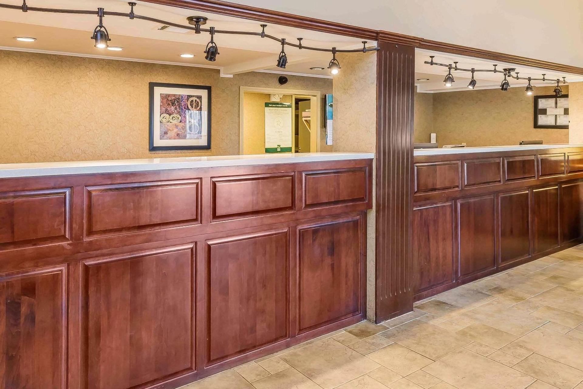Quality Inn & Suites Sevierville - Pigeon Forge photo 22