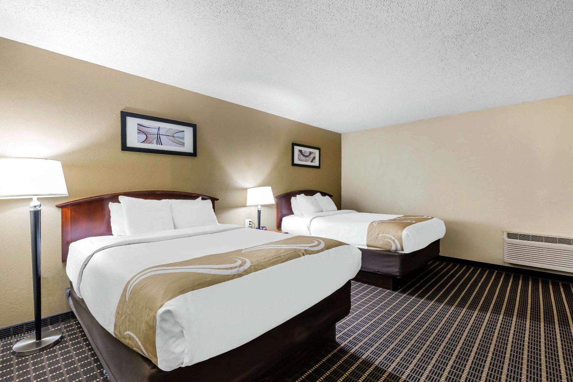 Quality Inn & Suites Sevierville - Pigeon Forge photo 23