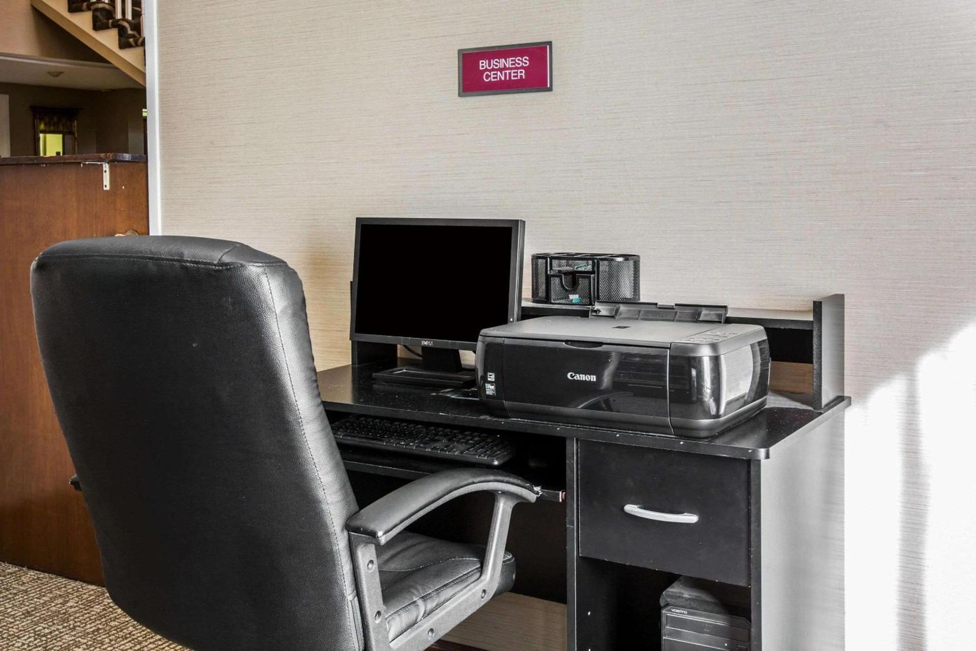 Quality Suites Morristown West photo 19