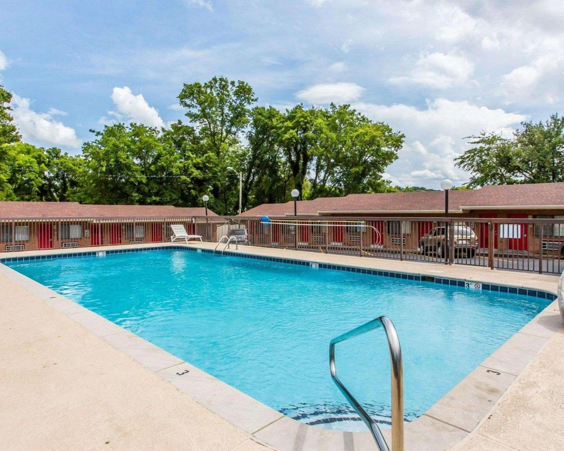 Econo Lodge Nashville North photo 3