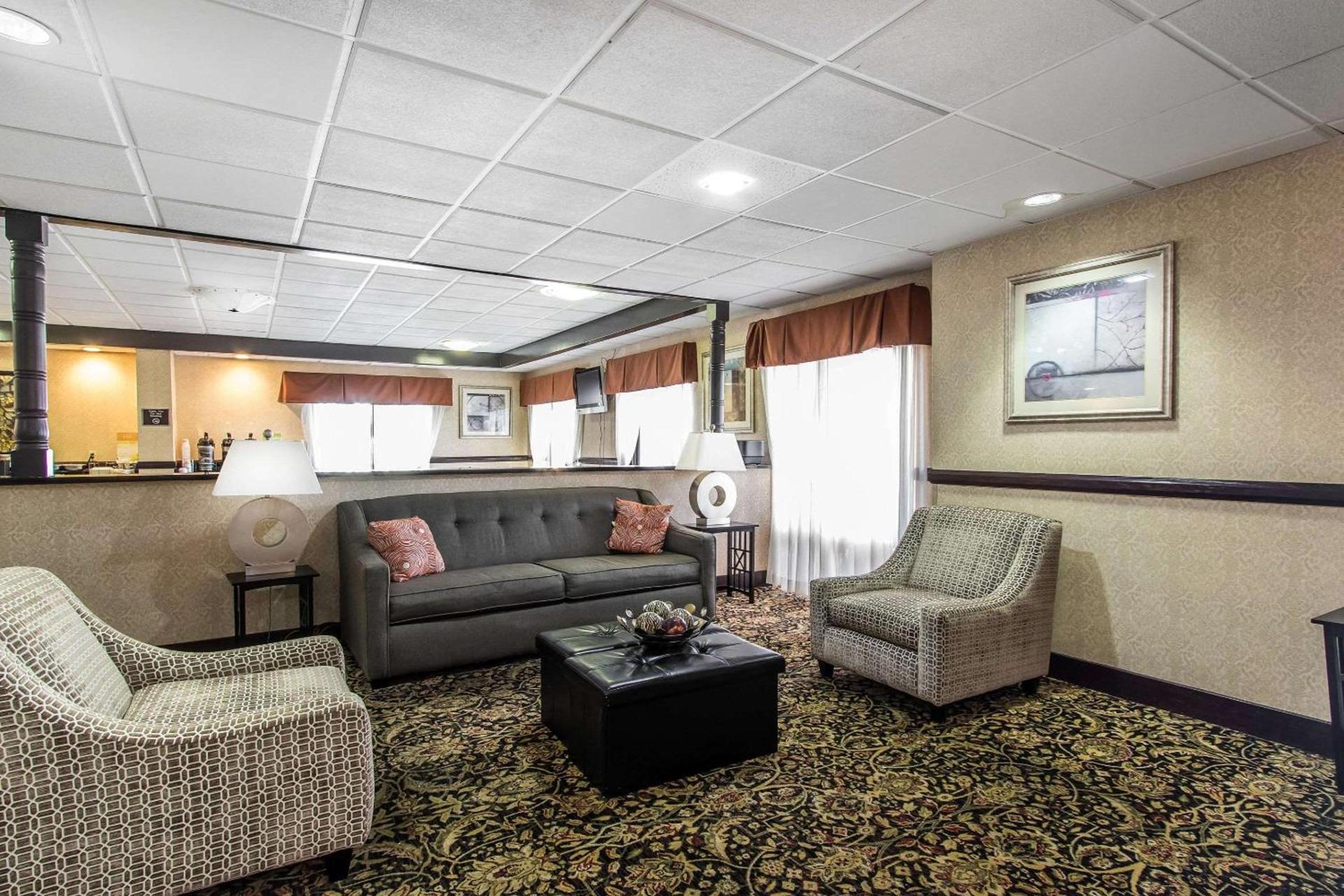 Quality Inn & Suites Memphis East photo 4