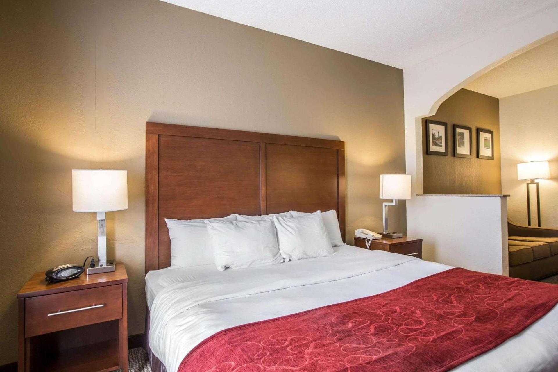 Quality Suites Morristown West photo 6