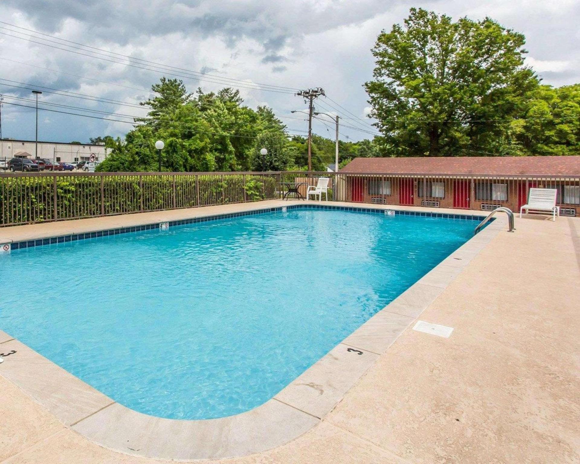 Econo Lodge Nashville North photo 2