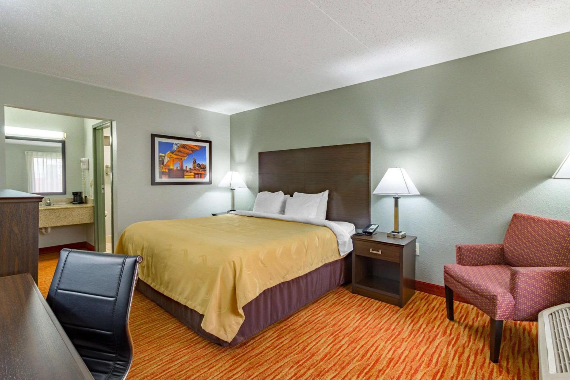 Quality Inn Goodlettsville photo 11