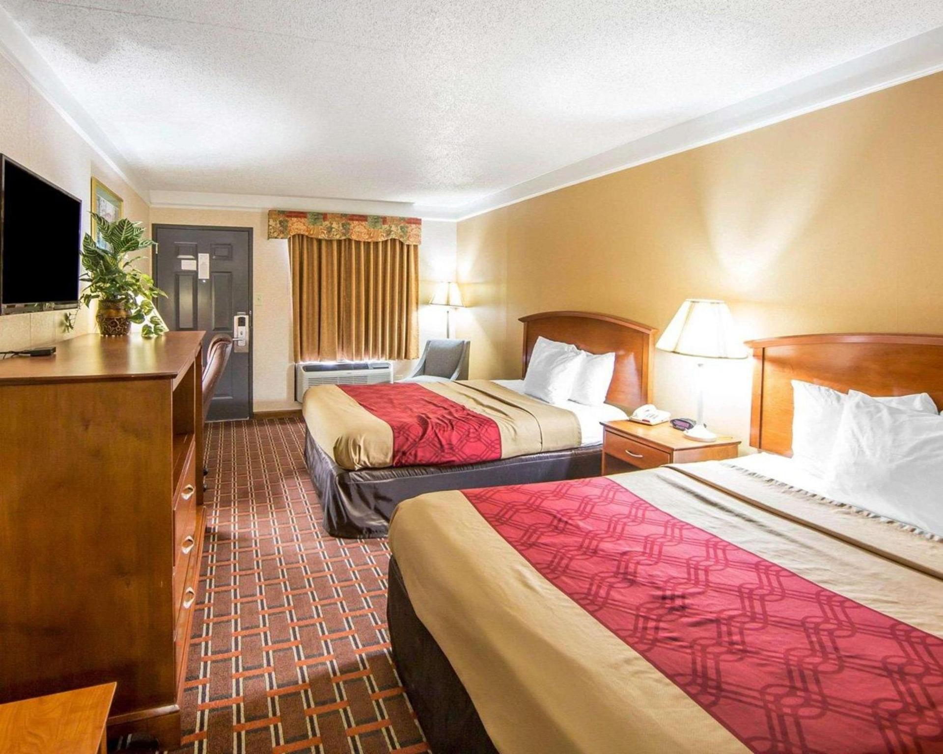 Econo Lodge North photo 14