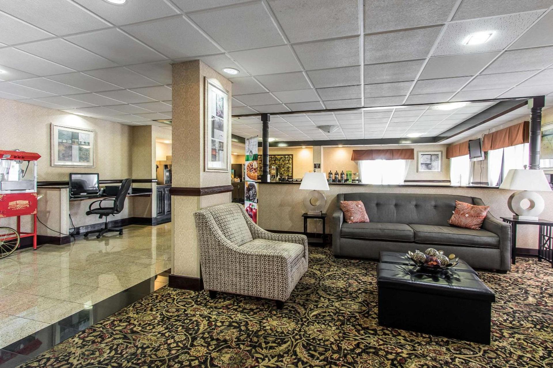 Quality Inn & Suites Memphis East photo 10