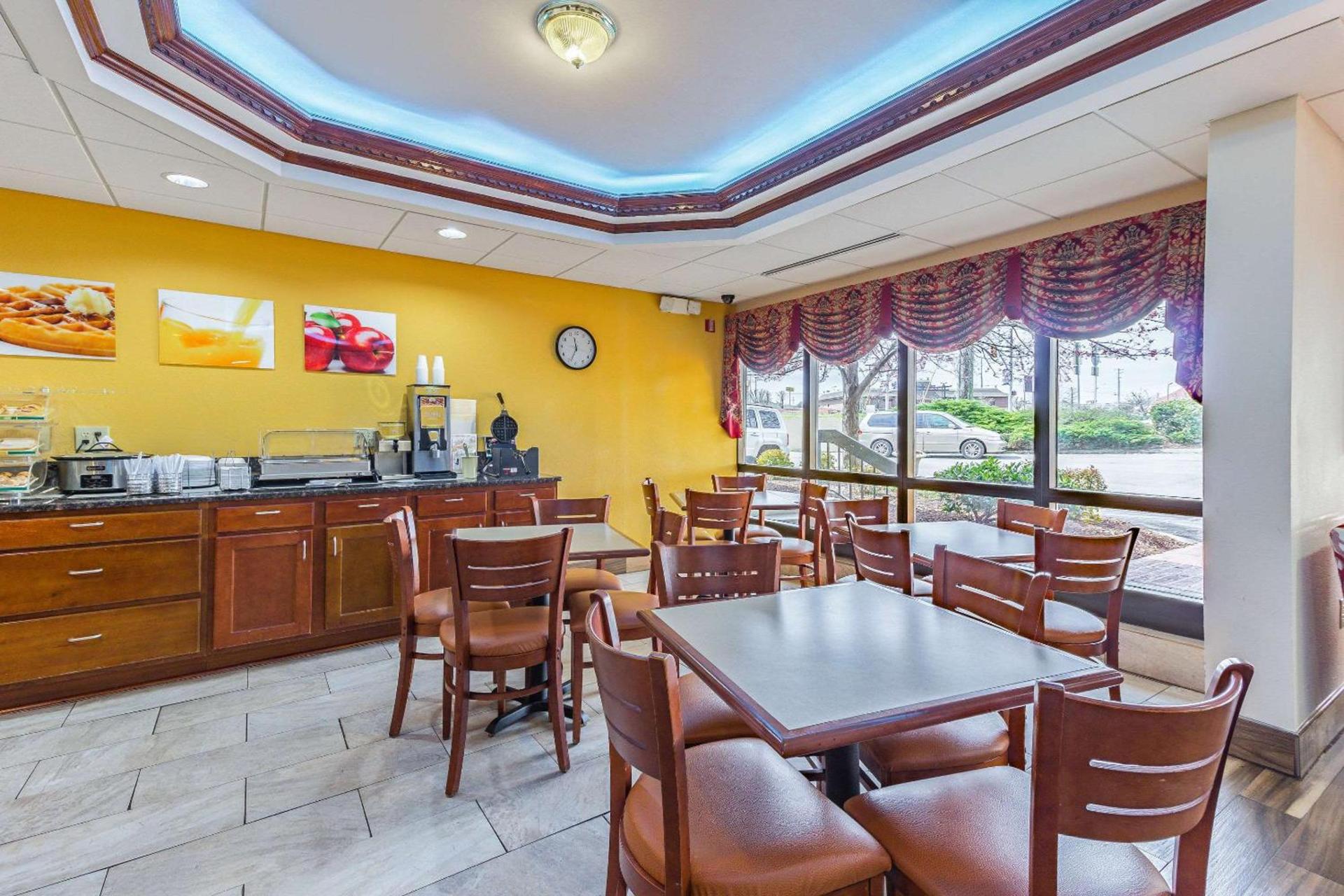 Quality Inn Goodlettsville photo 30