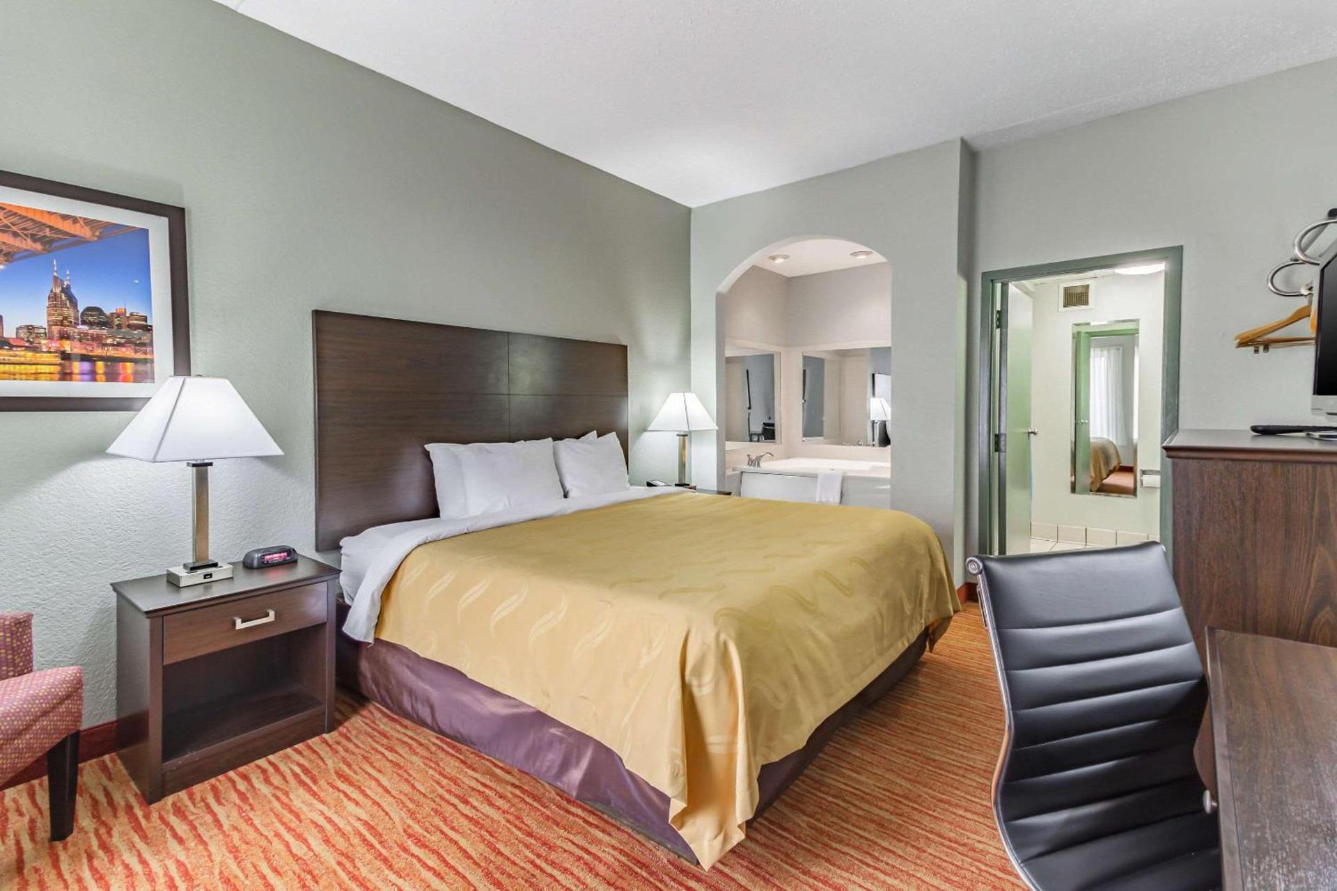 Quality Inn Goodlettsville photo 13