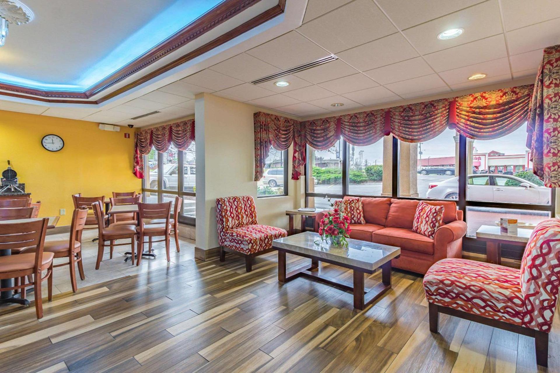 Quality Inn Goodlettsville photo 5