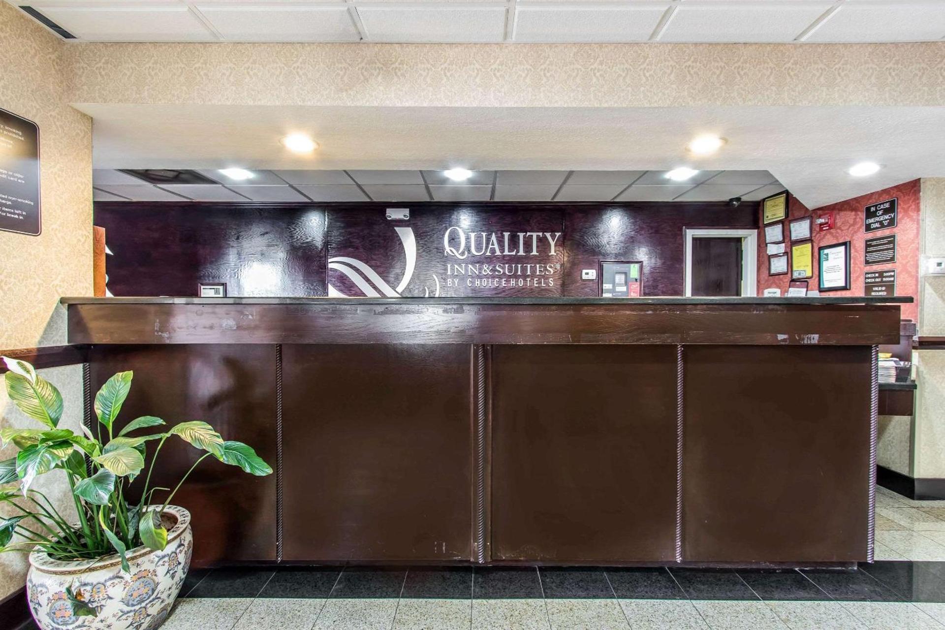 Quality Inn & Suites Memphis East photo 17
