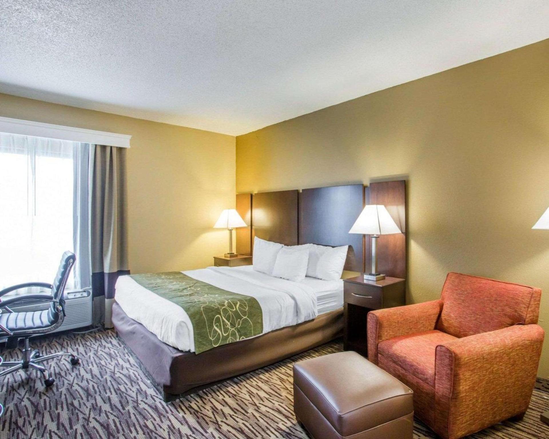 Comfort Suites Lebanon photo 36
