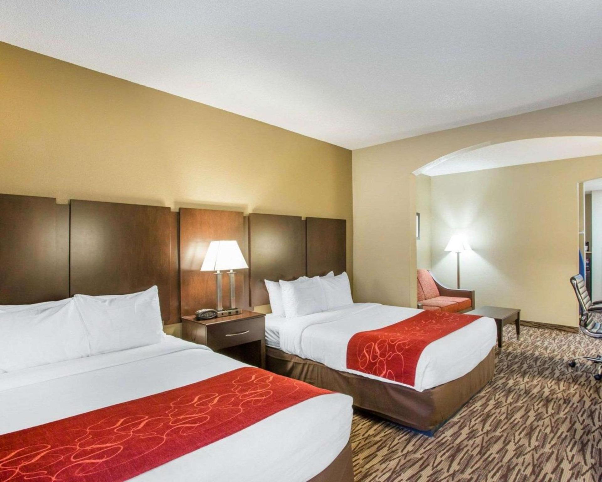 Comfort Suites Lebanon photo 34