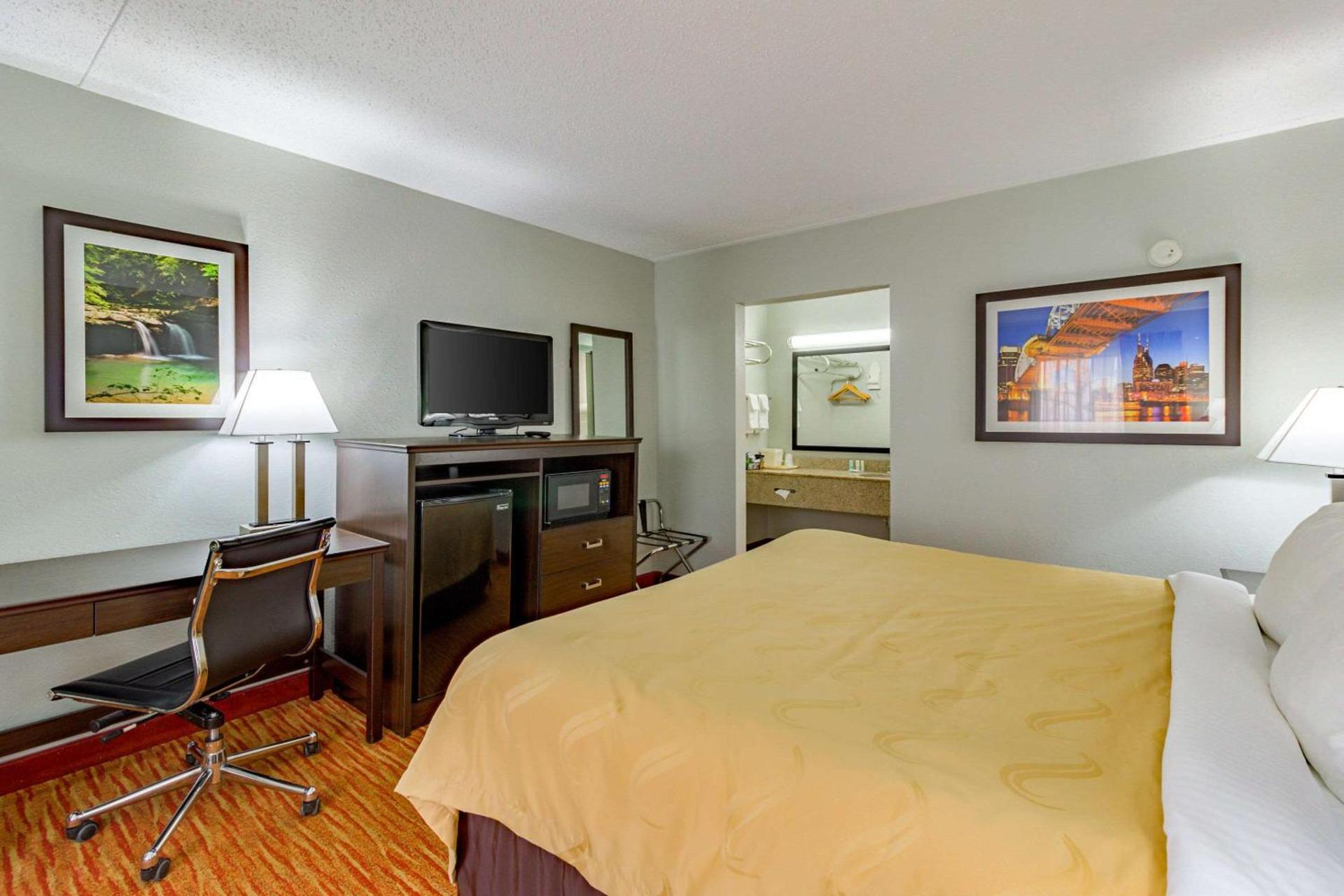 Quality Inn Goodlettsville photo 12