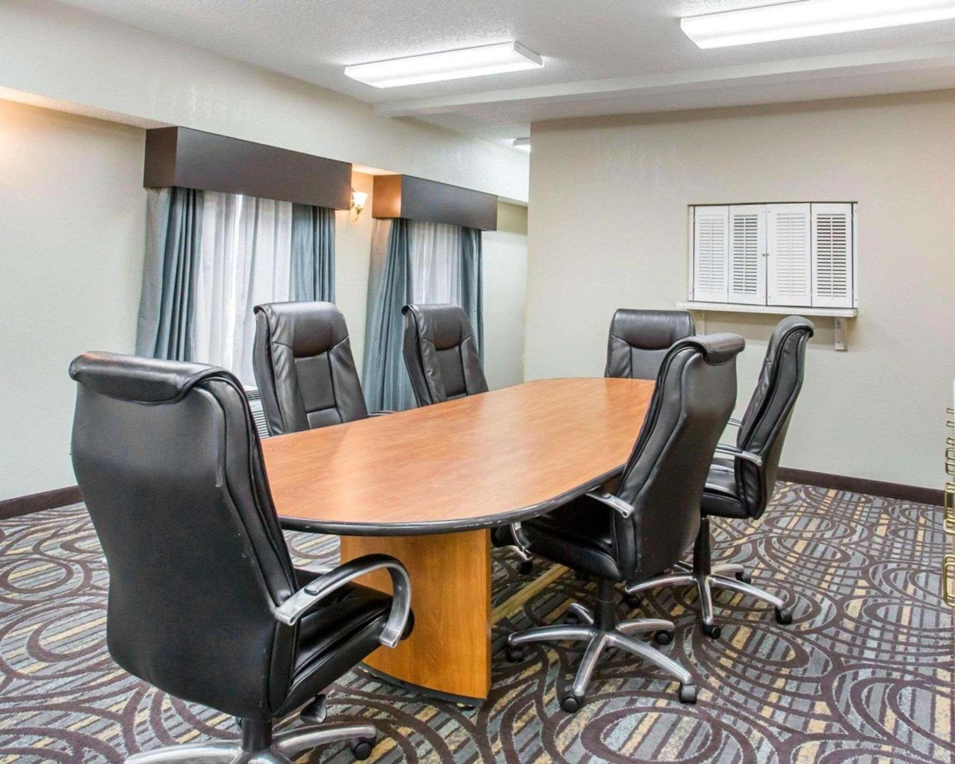 Comfort Suites Lebanon photo 28