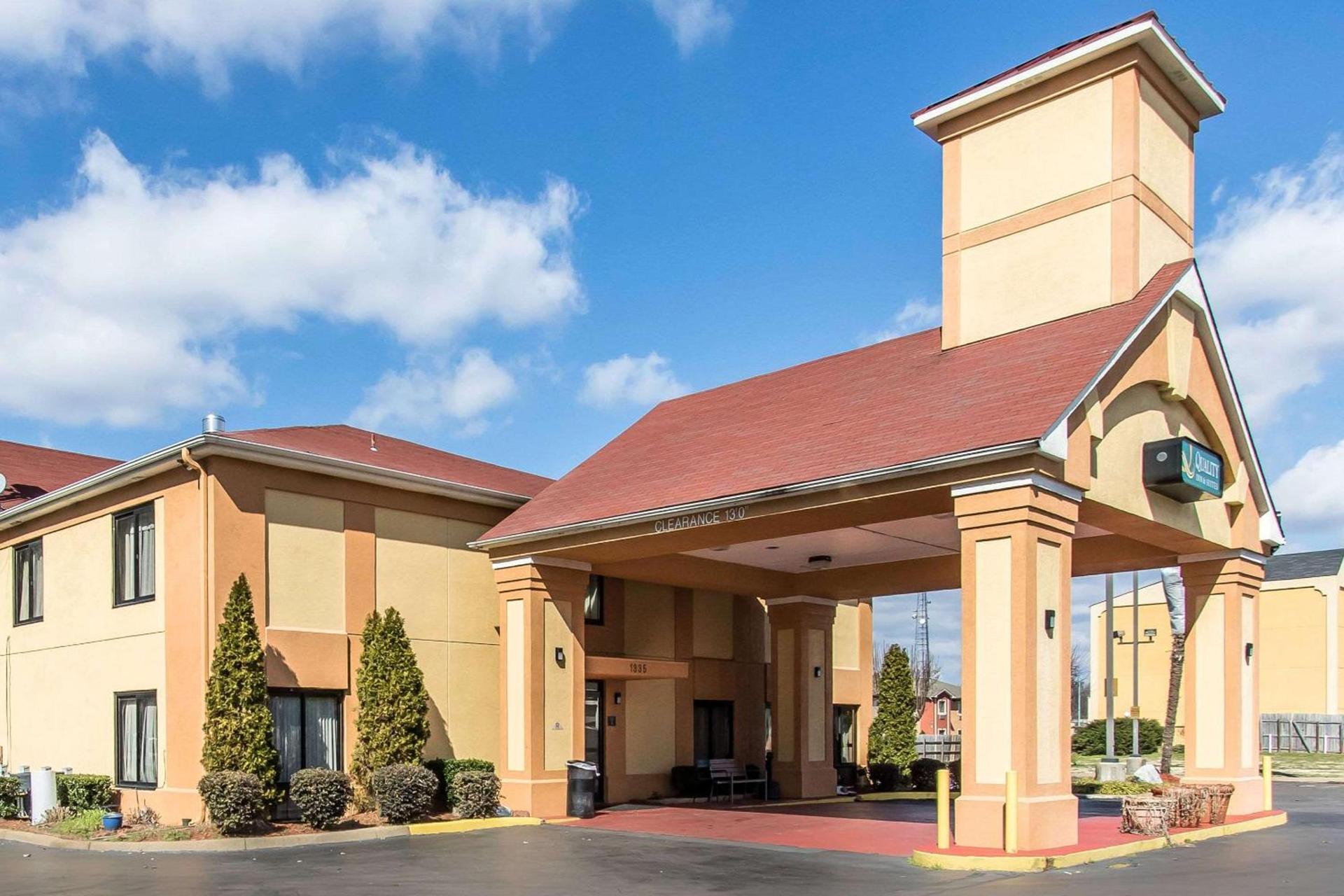 Quality Inn & Suites Memphis East photo 1