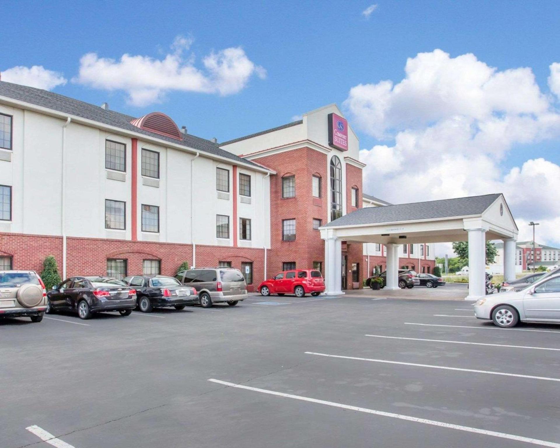 Comfort Suites Lebanon photo 21