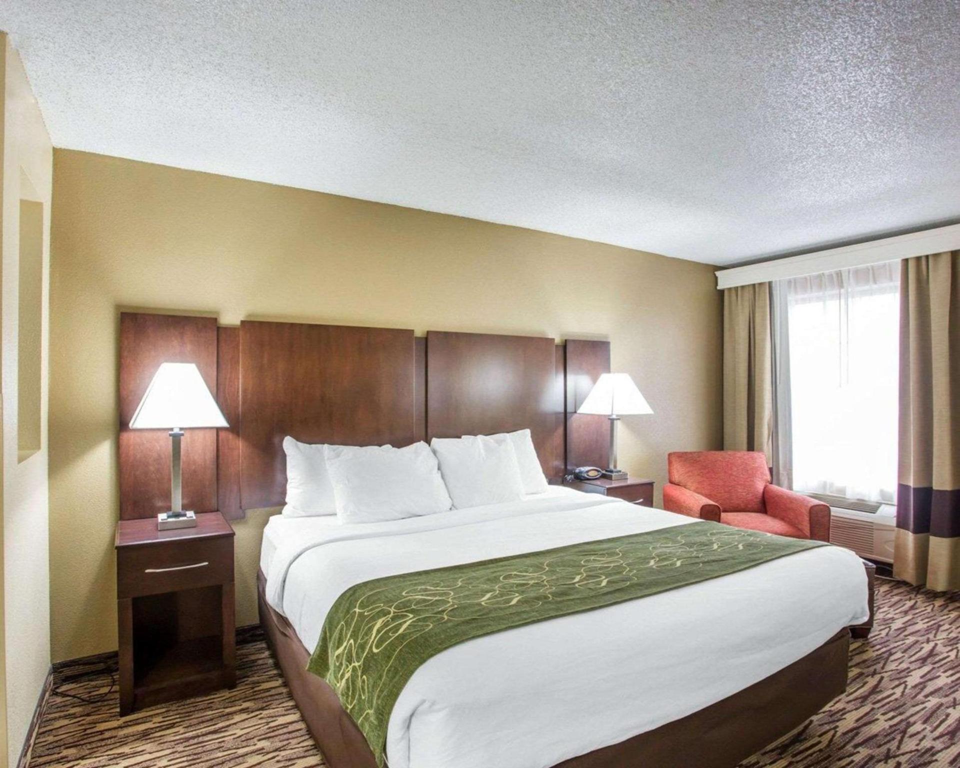Comfort Suites Lebanon photo 12