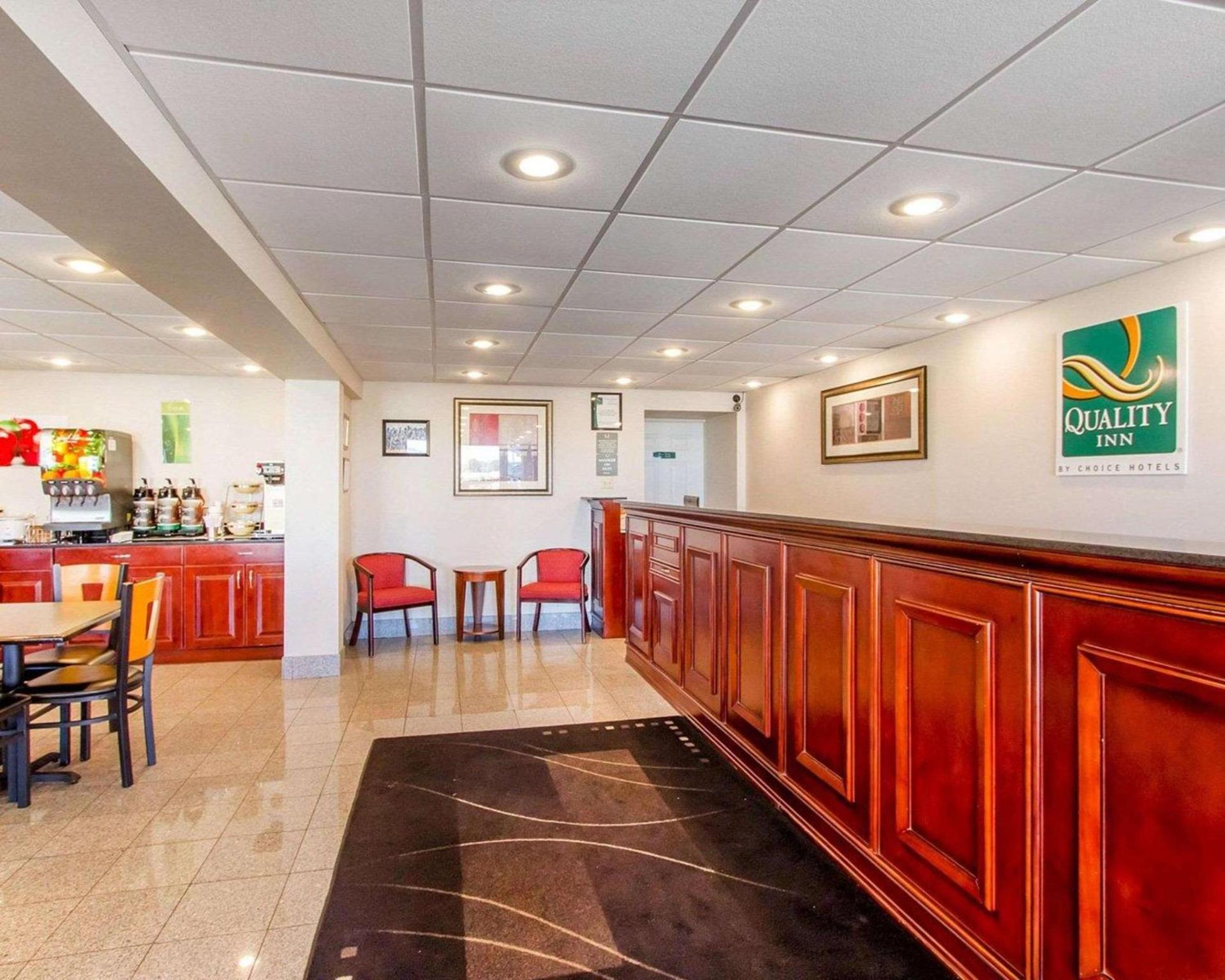 Quality Inn Dyersburg I-155 photo 2