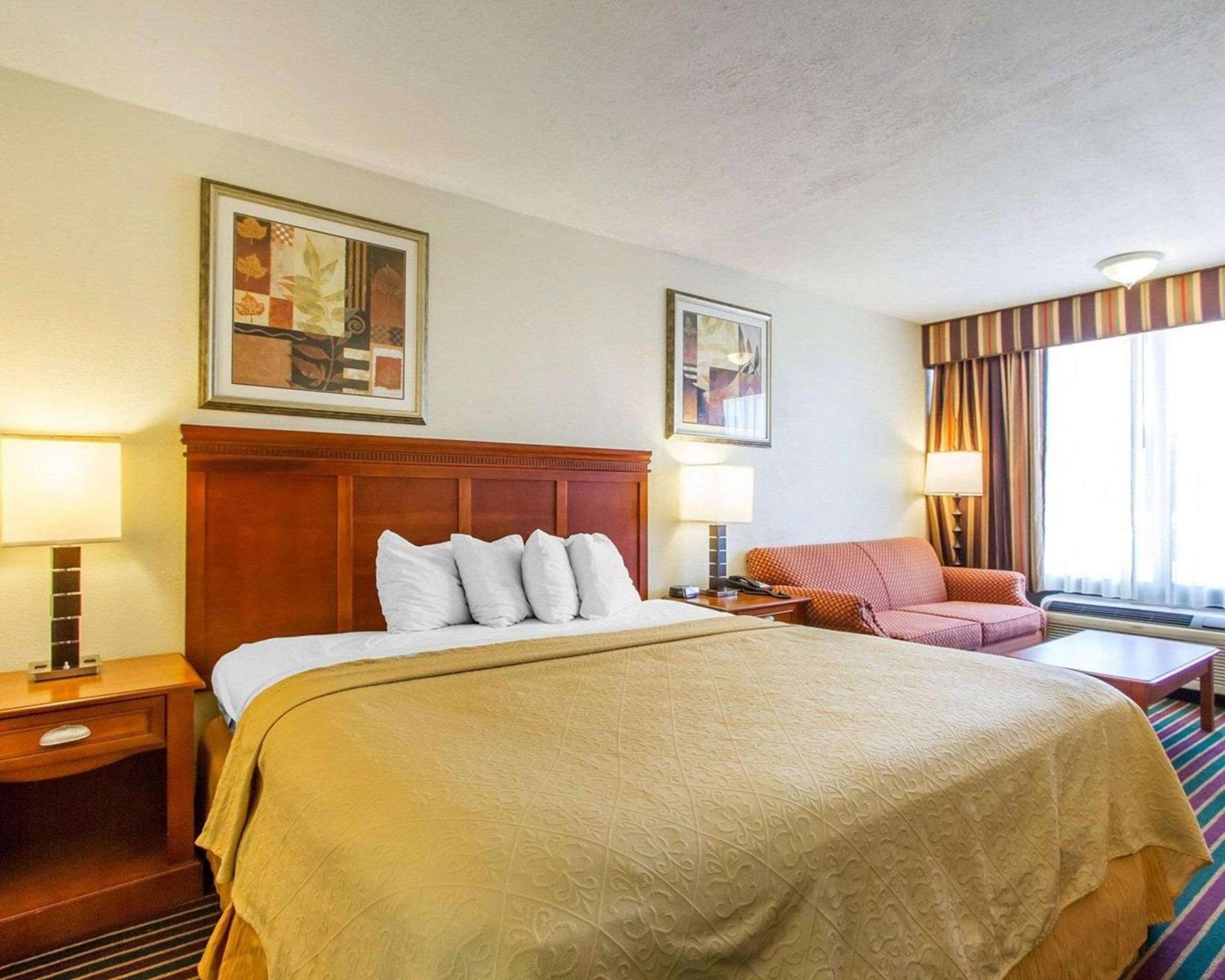 Quality Inn Dyersburg I-155 photo 11