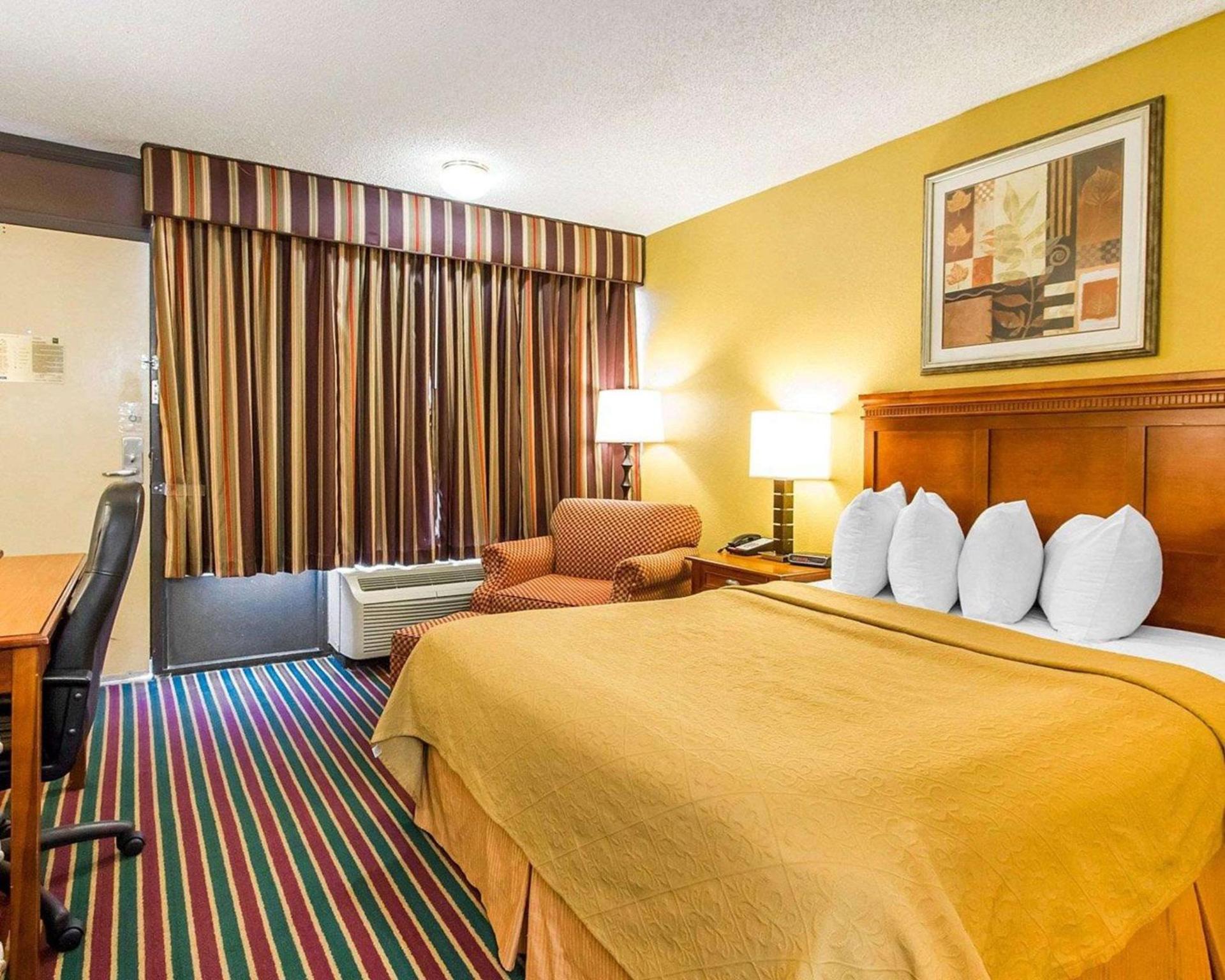 Quality Inn Dyersburg I-155 photo 12
