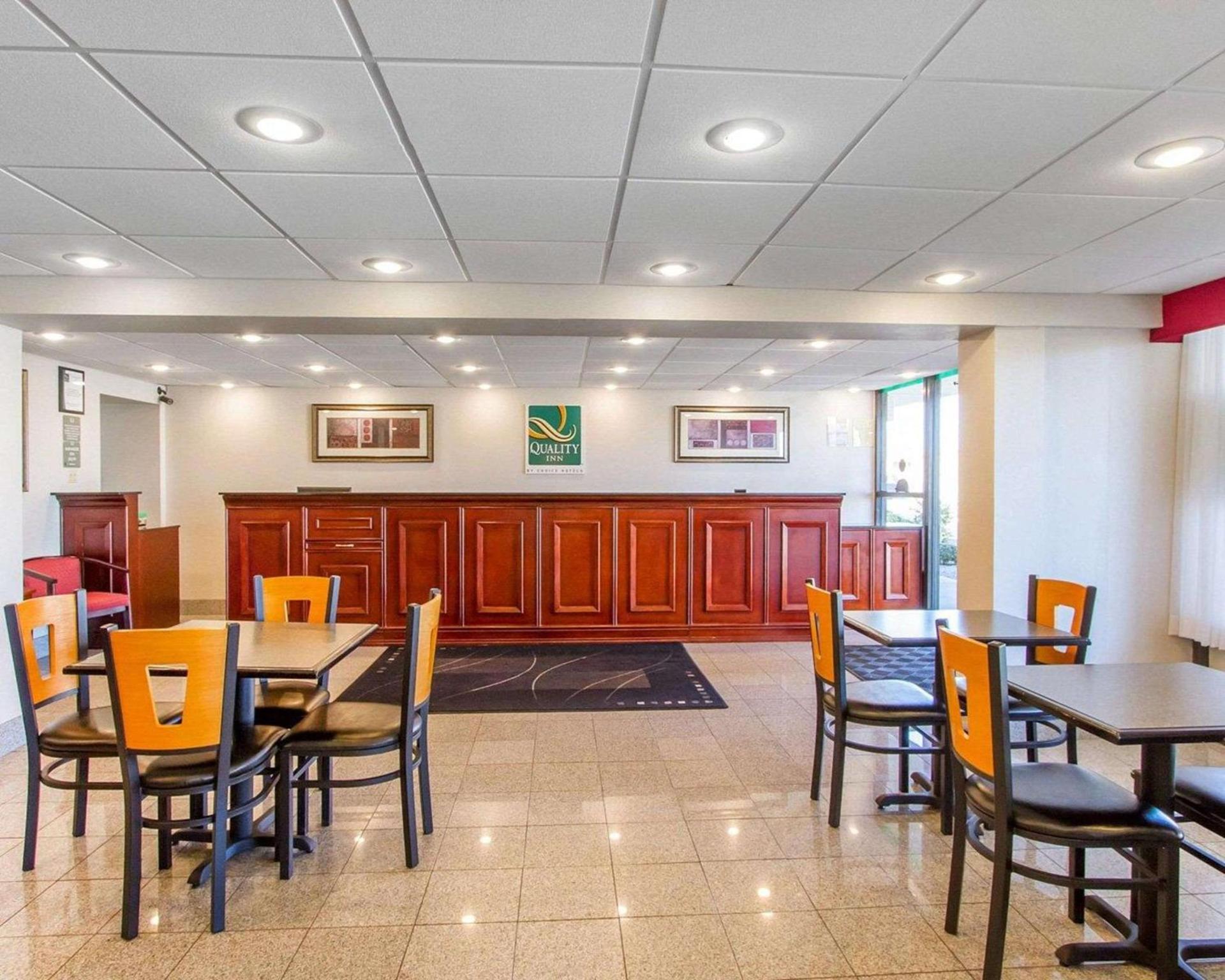 Quality Inn Dyersburg I-155 photo 6