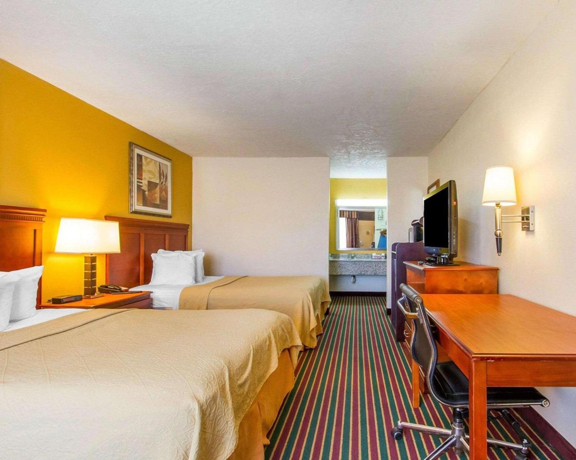 Quality Inn Dyersburg I-155 photo 9