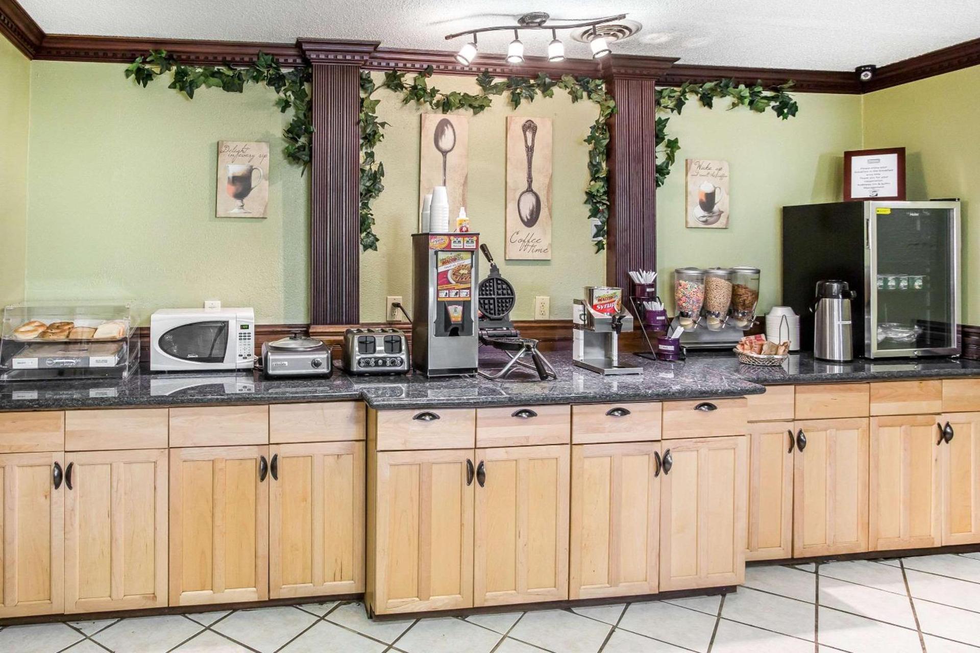 Rodeway Inn & Suites Smyrna - Nashville Area photo 15