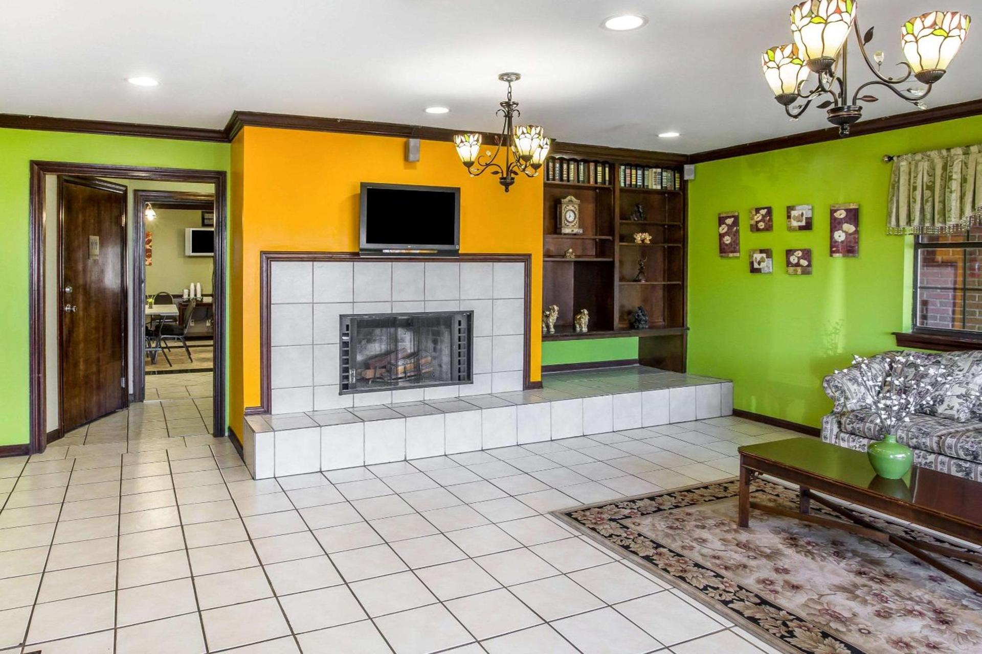 Rodeway Inn & Suites Smyrna - Nashville Area photo 11