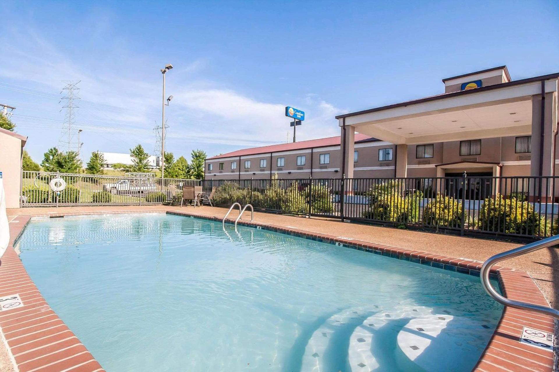 Comfort Inn Jackson I-40 photo 4