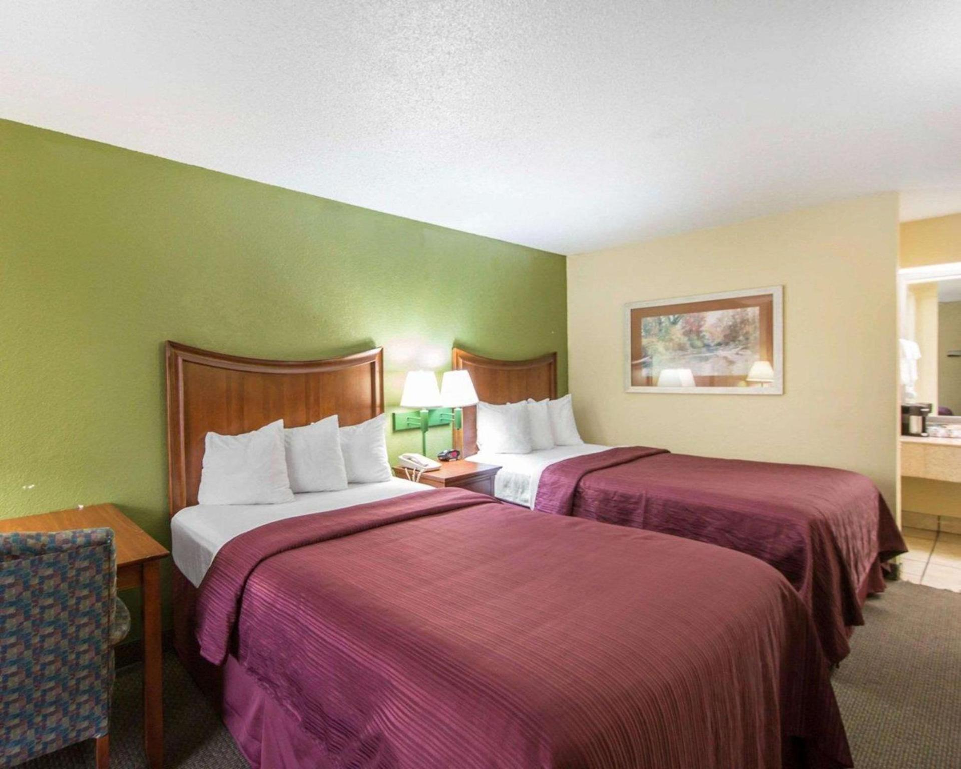 Quality Inn Merchants Drive photo 8