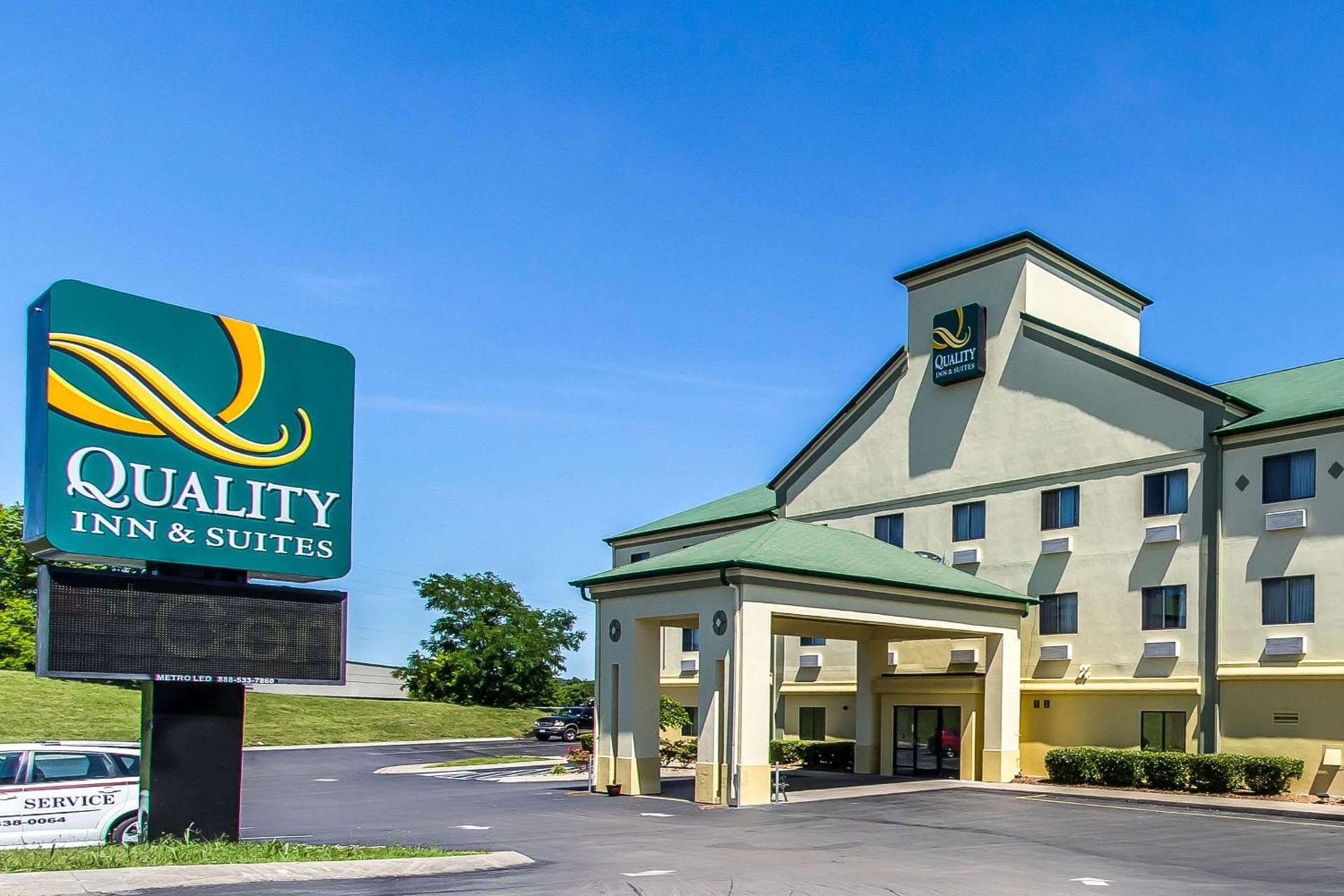 Quality Inn & Suites photo 2