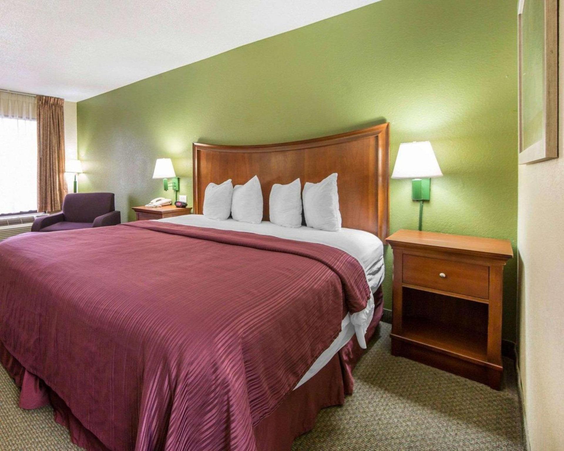 Quality Inn Merchants Drive photo 23