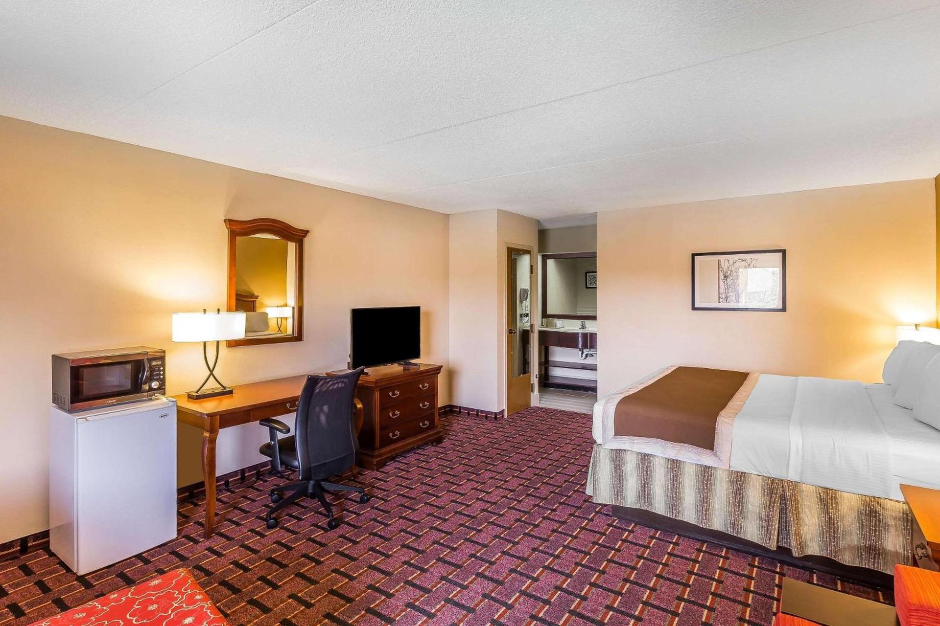 Rodeway Inn Knoxville East photo 17
