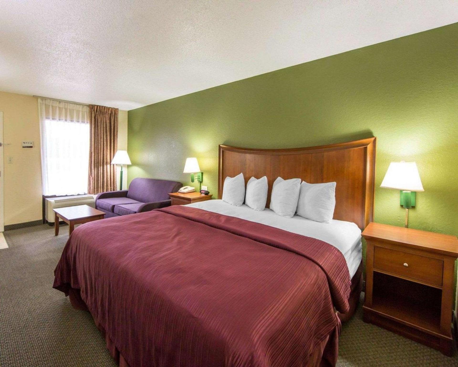 Quality Inn Merchants Drive photo 26