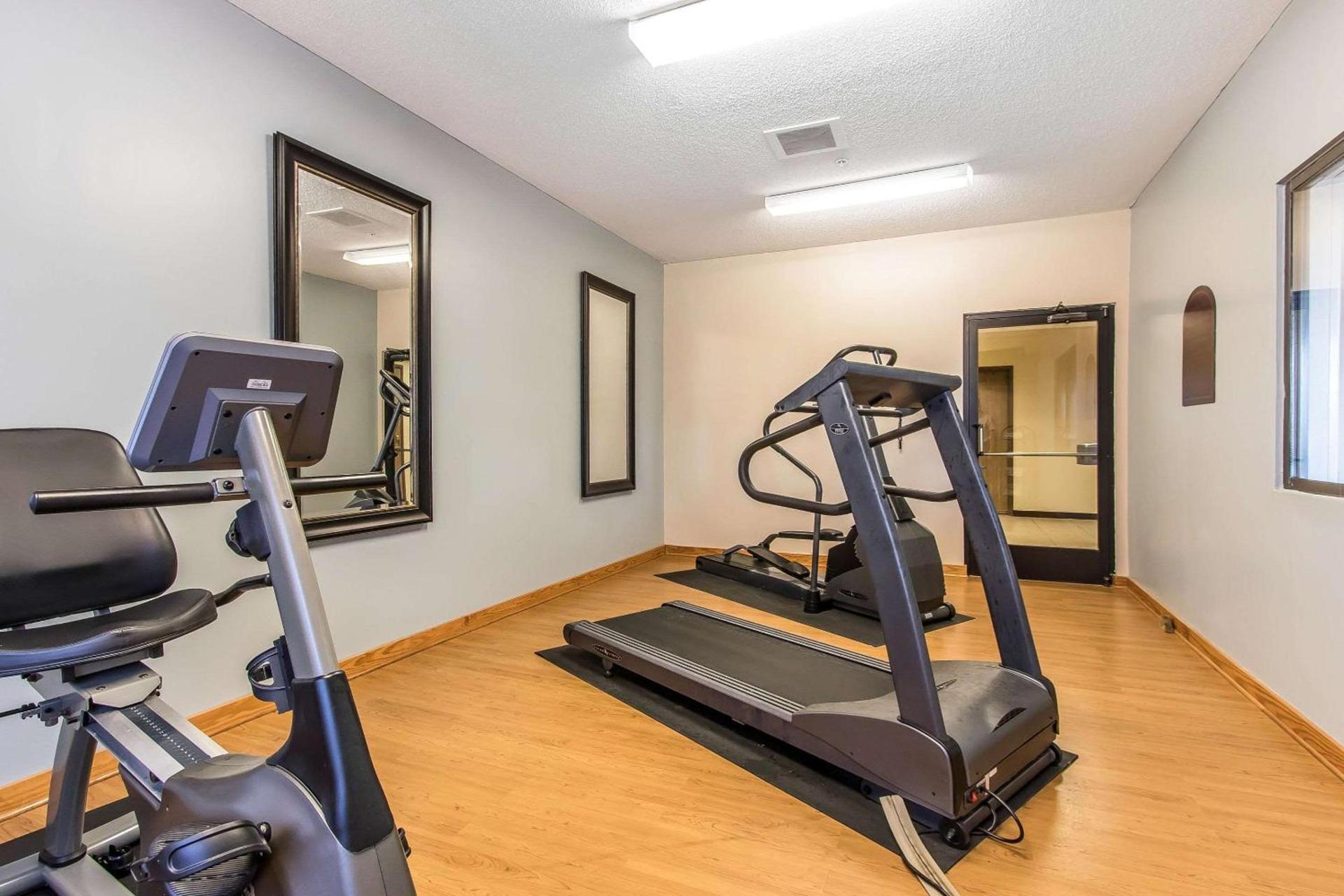 Quality Inn & Suites photo 15