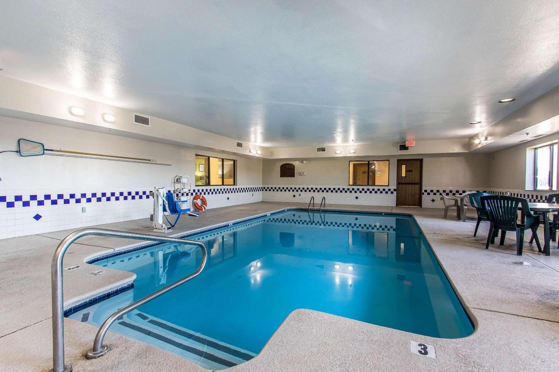 Quality Inn & Suites photo 17