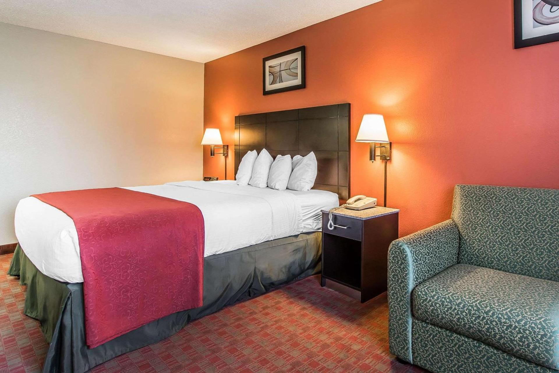 Quality Inn & Suites photo 22