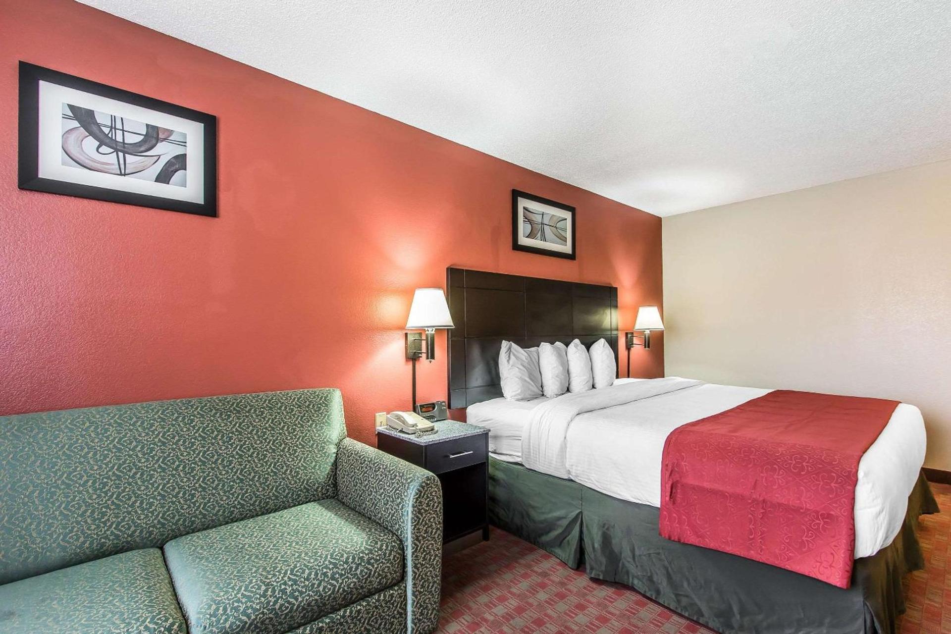 Quality Inn & Suites photo 25