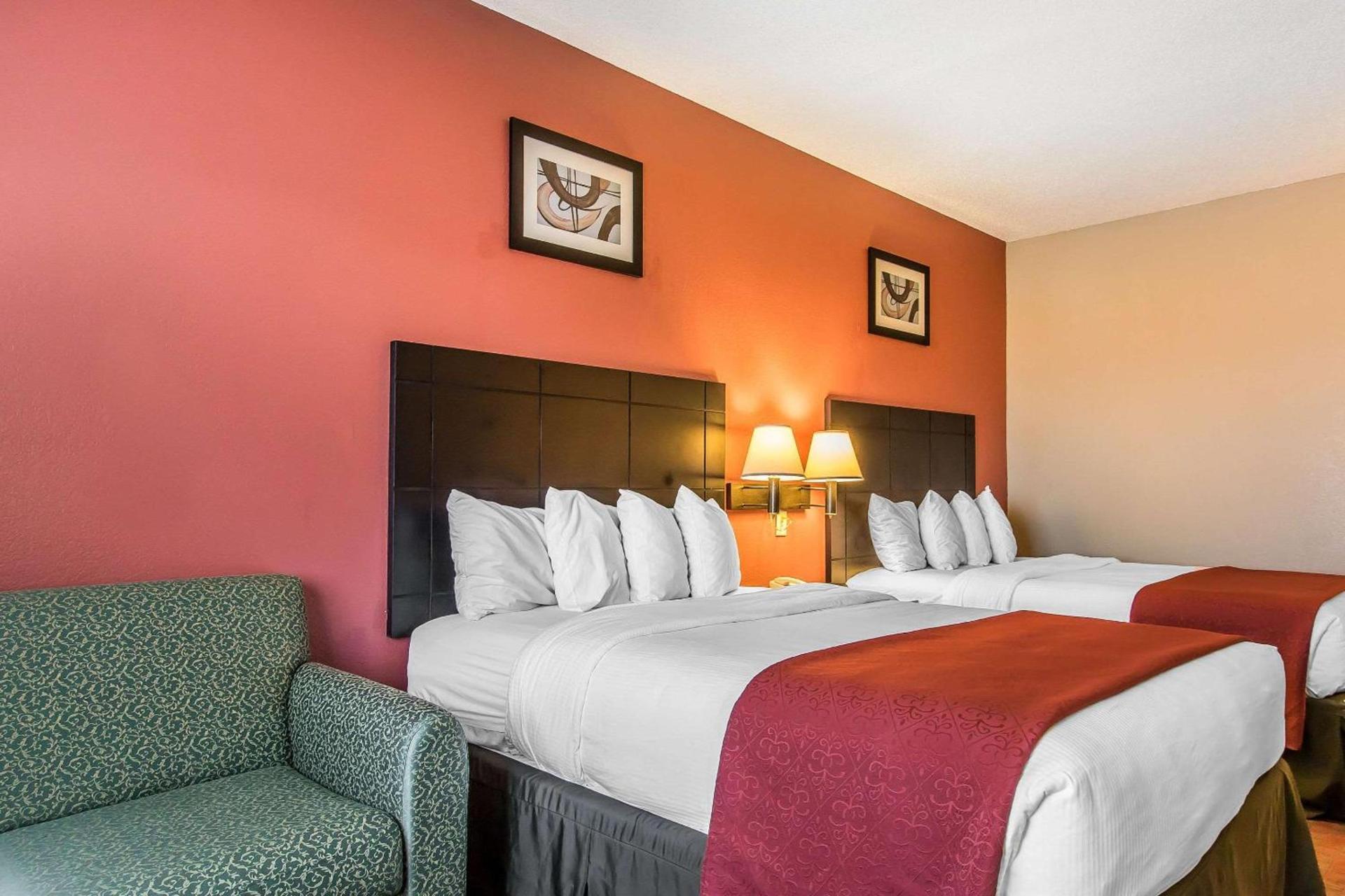 Quality Inn & Suites photo 28