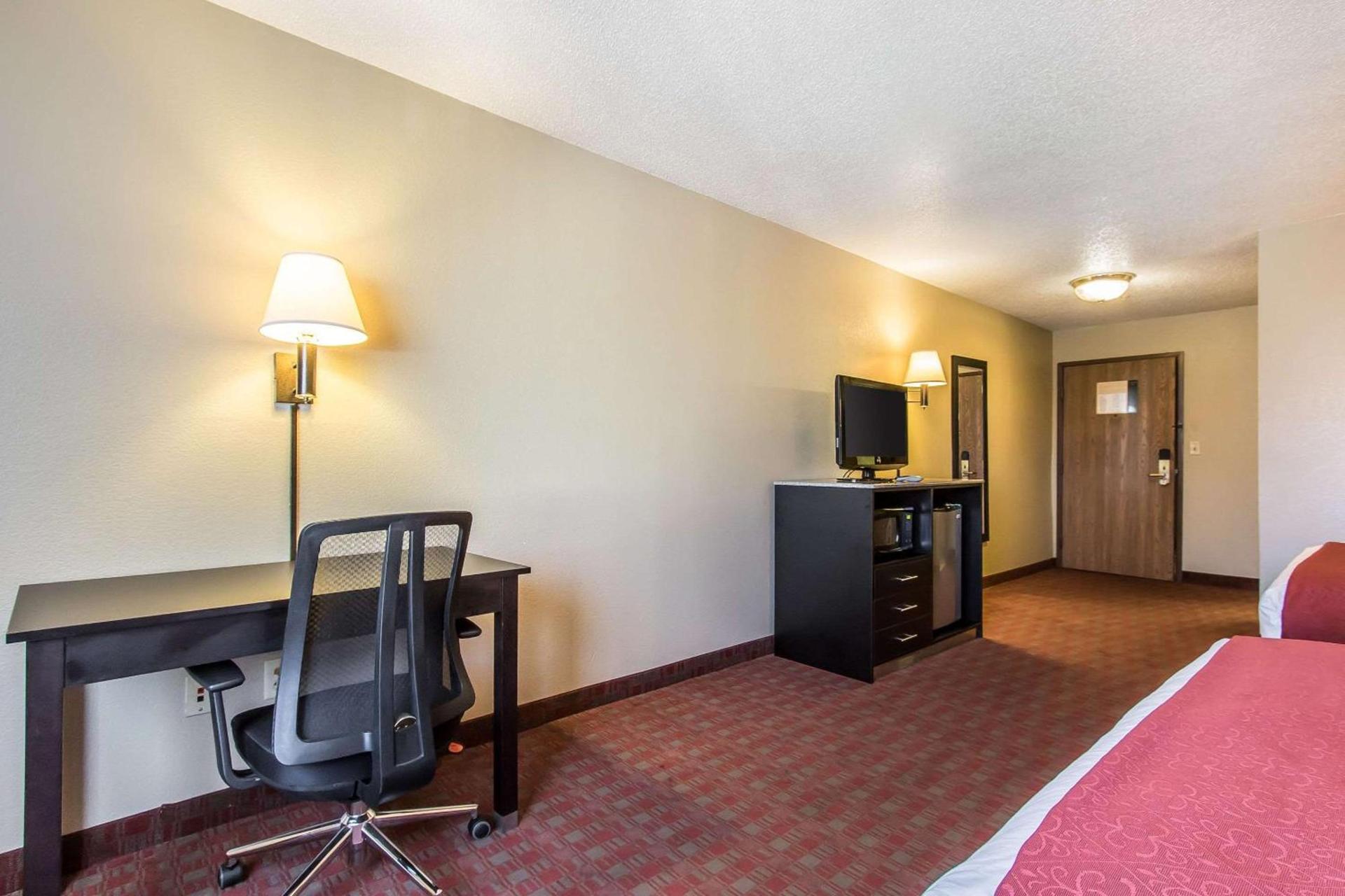 Quality Inn & Suites photo 29