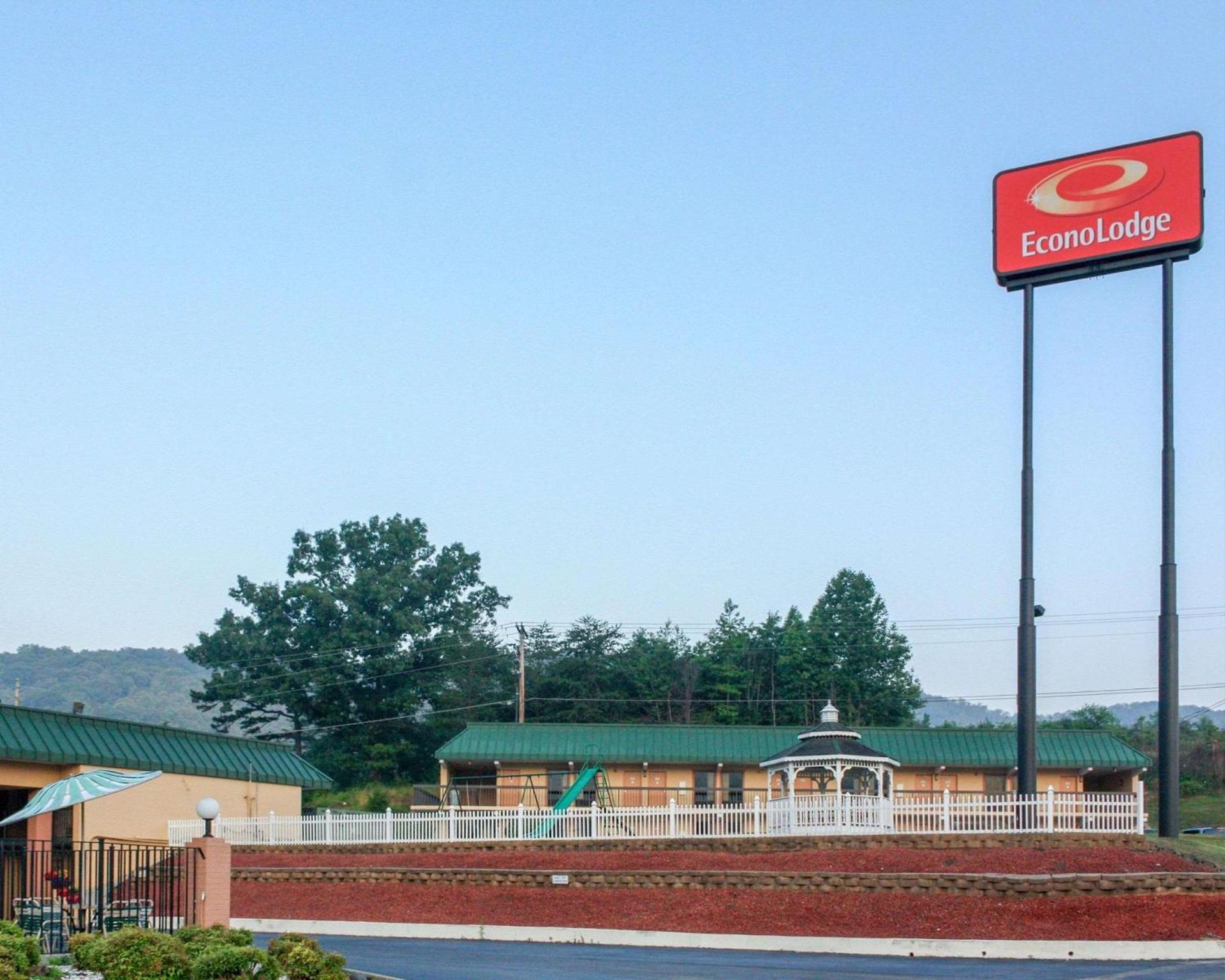 Econo Lodge Rocky Top photo 1